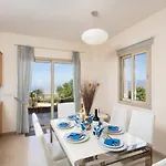 Villa Panorama Tessera *